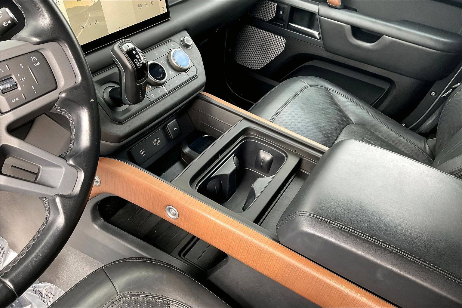 Used 2023 Land Rover Defender 130 X AWD/4WD image 16