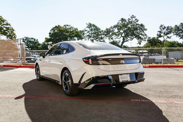 New 2026 Hyundai Sonata SEL FWD image 4