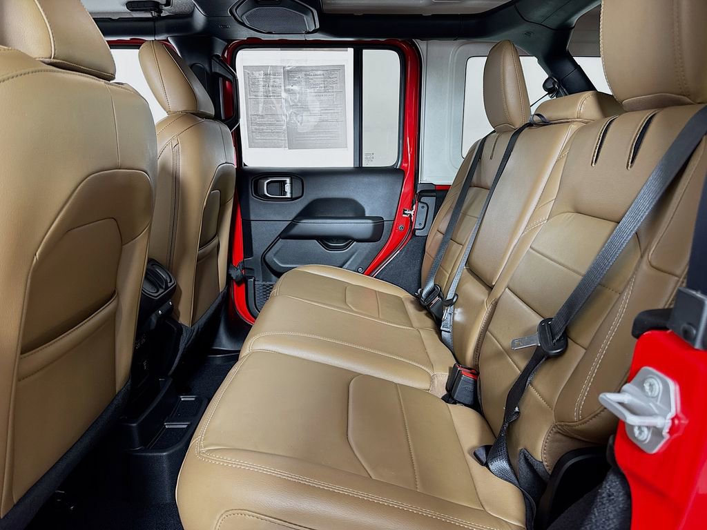 Used 2023 Jeep Wrangler Unlimited Sahara w/ Cold Weather Group image 13