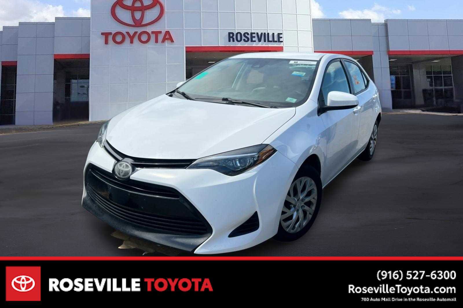 Used 2018 Toyota Corolla LE w/ Carpet Mat Package (TMS) FWD image 1
