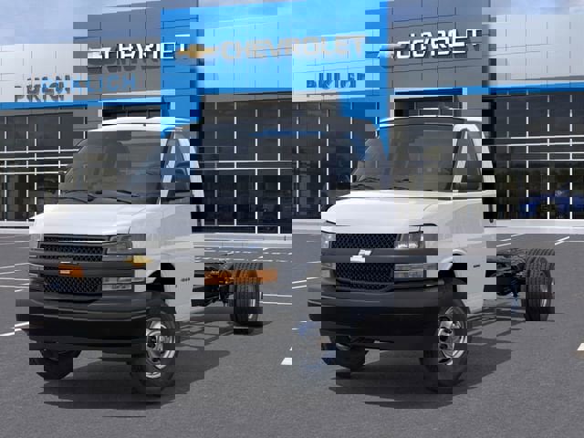 New 2025 Chevrolet Express 4500 w/ Power Convenience Package image 6