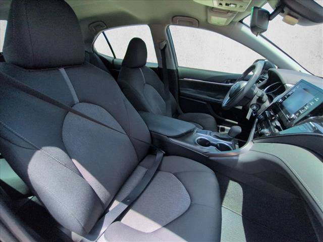 Used 2022 Toyota Camry LE FWD image 17