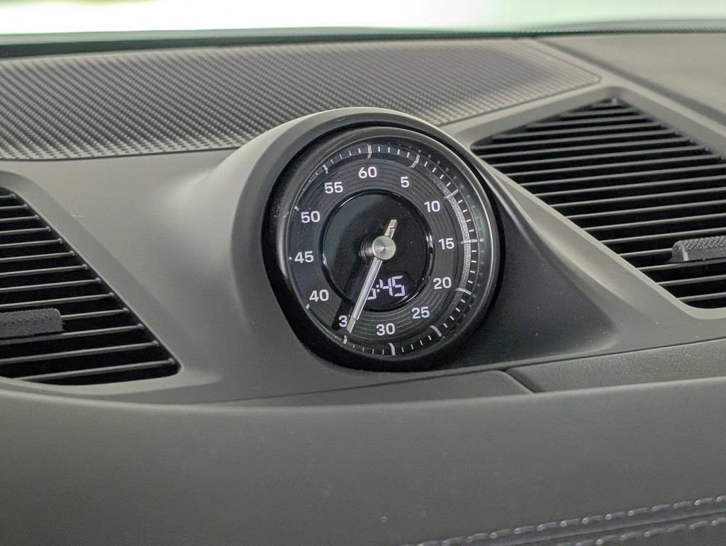 New 2026 Porsche Cayenne Coupe image 32