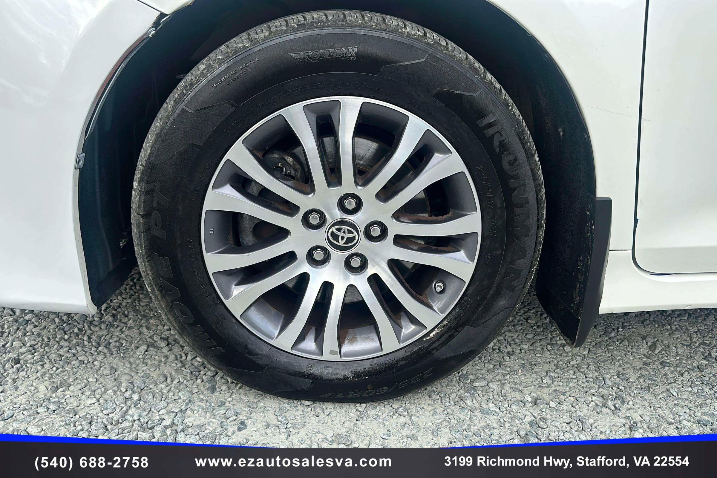 Used 2020 Toyota Sienna XLE image 10