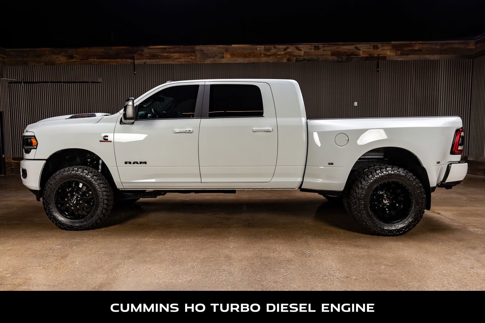 Used 2024 RAM 3500 Laramie w/ Night Edition image 6
