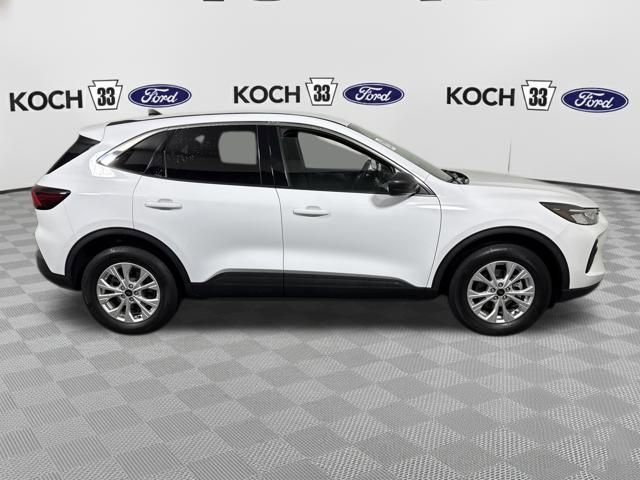 Used 2023 Ford Escape Active image 9