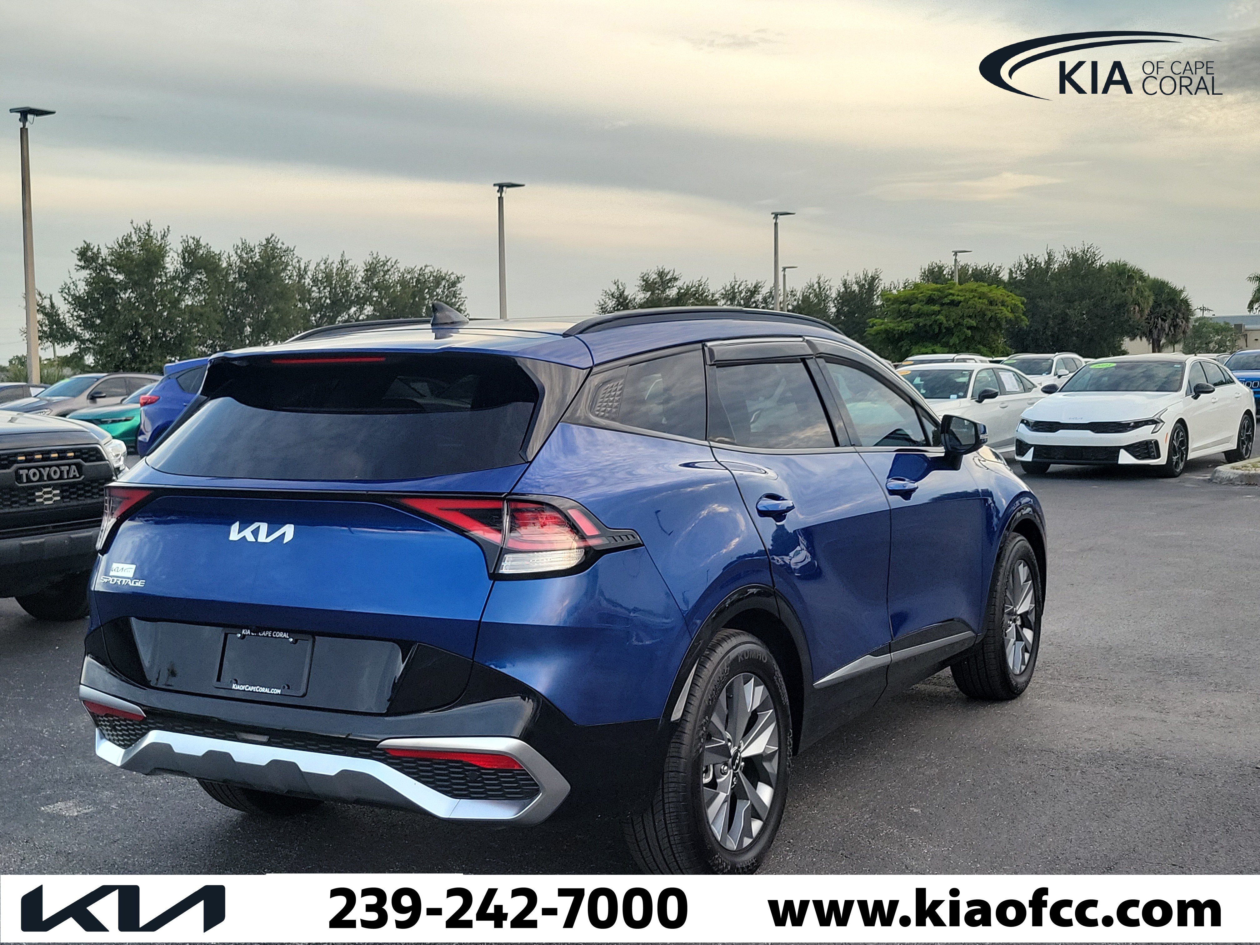 Used 2025 Kia Sportage SX FWD image 6
