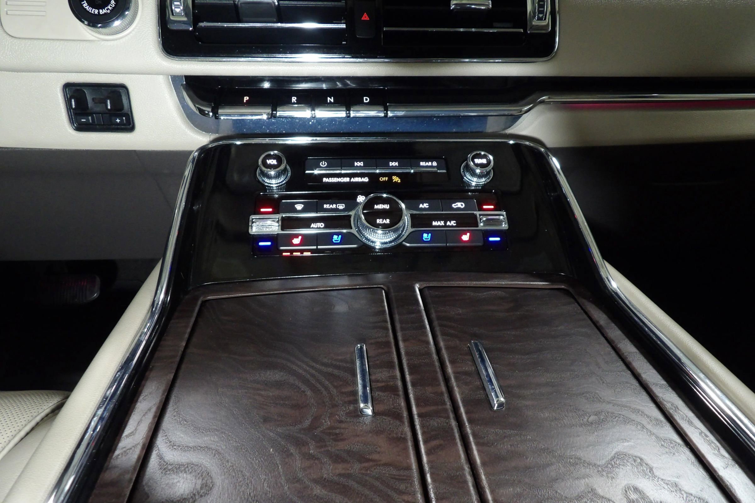 Used 2022 Lincoln Navigator Reserve AWD/4WD image 32