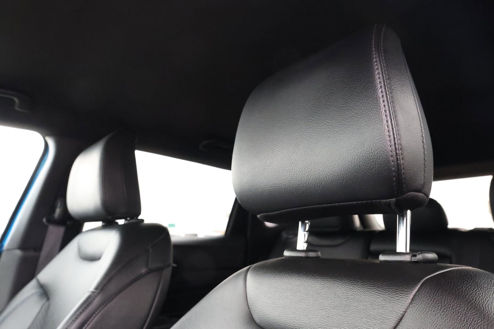 Used 2025 Jeep Compass Latitude w/ Altitude Special Edition image 15