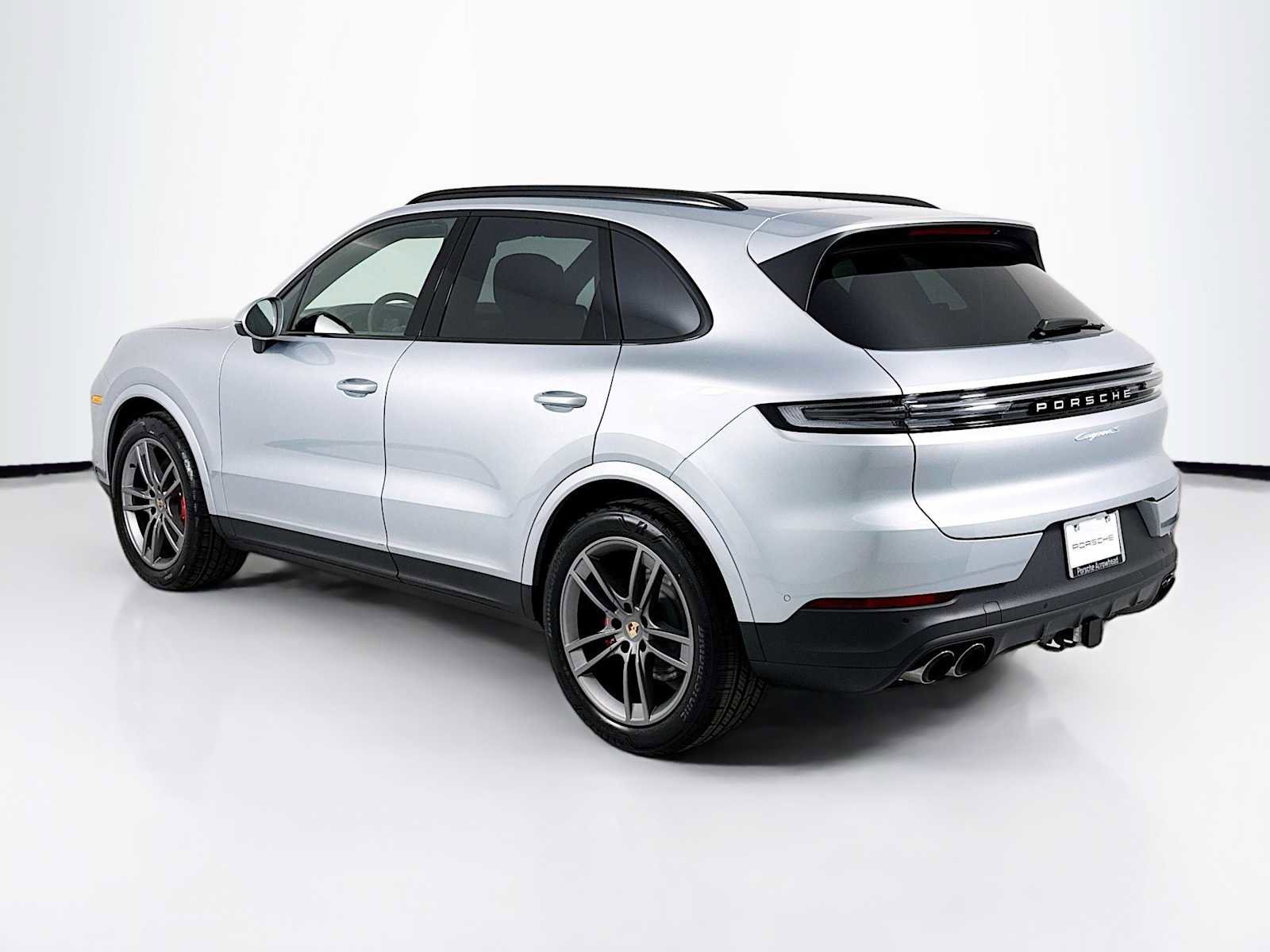 New 2026 Porsche Cayenne S image 3