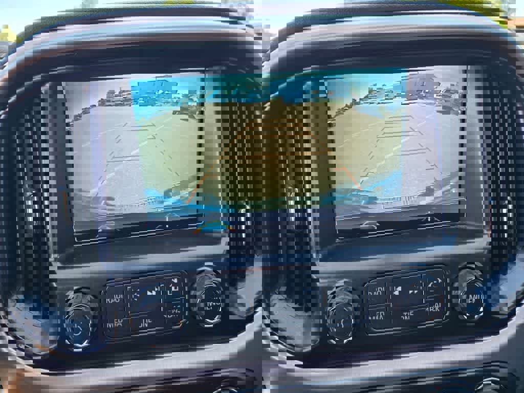 Used 2018 GMC Canyon SLE w/ SLE Convenience Package image 11