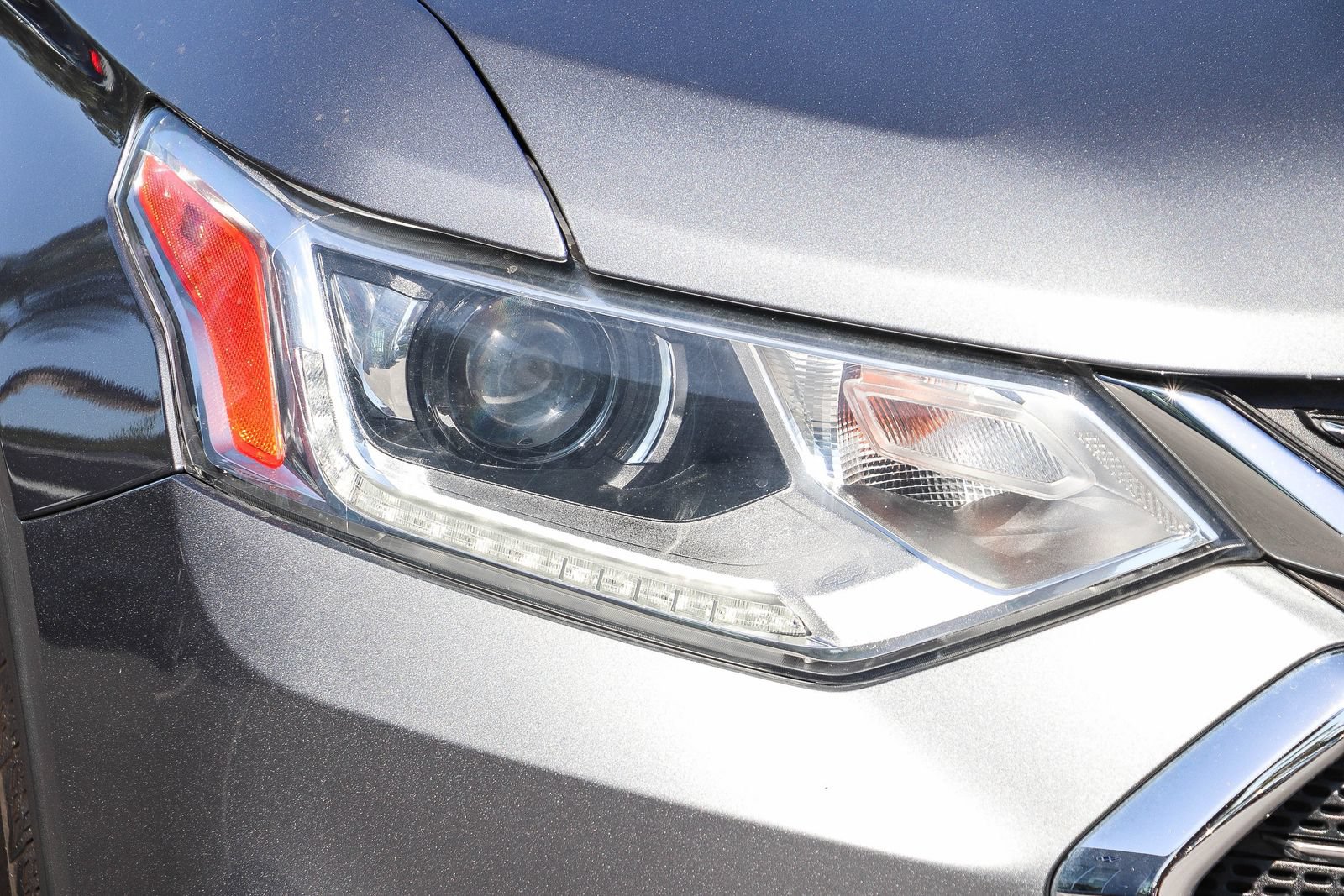 Used 2019 Chevrolet Traverse LT FWD image 4