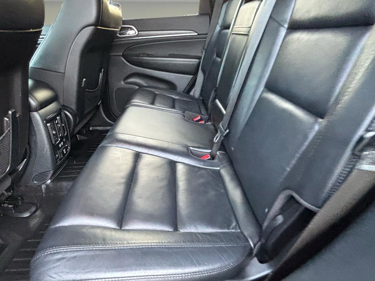 Used 2018 Jeep Grand Cherokee Limited AWD/4WD image 13