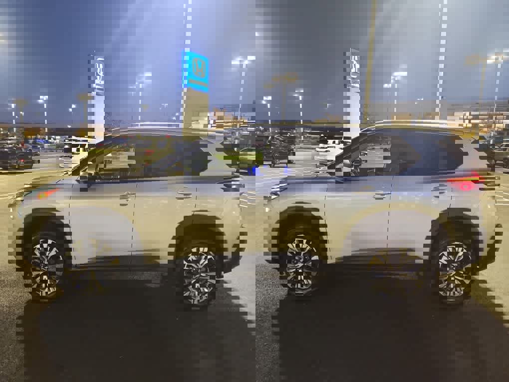 Used 2023 Nissan Rogue SV image 5