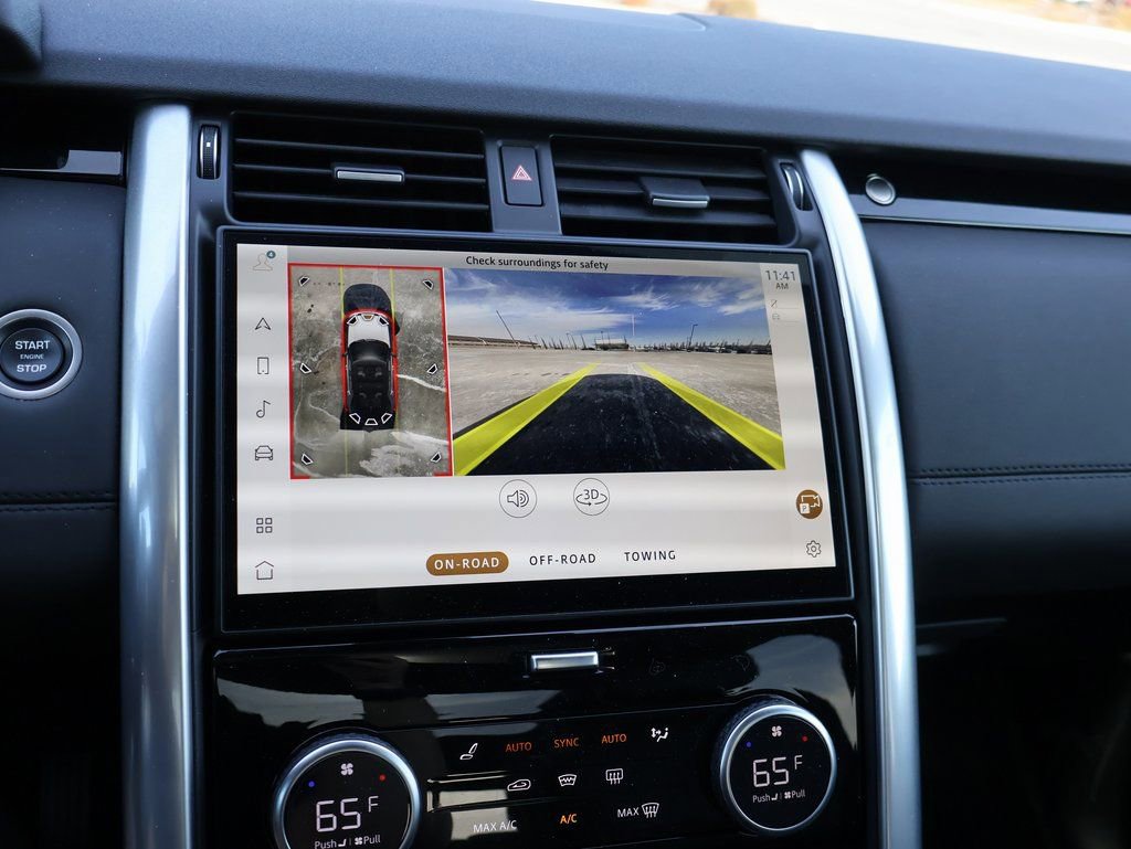 Used 2025 Land Rover Discovery S image 25