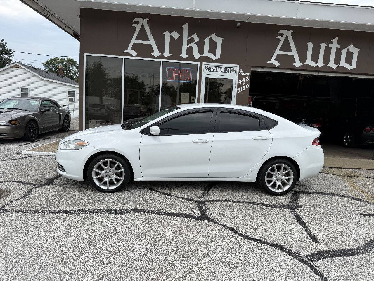 Used 2013 Dodge Dart SXT FWD image 6