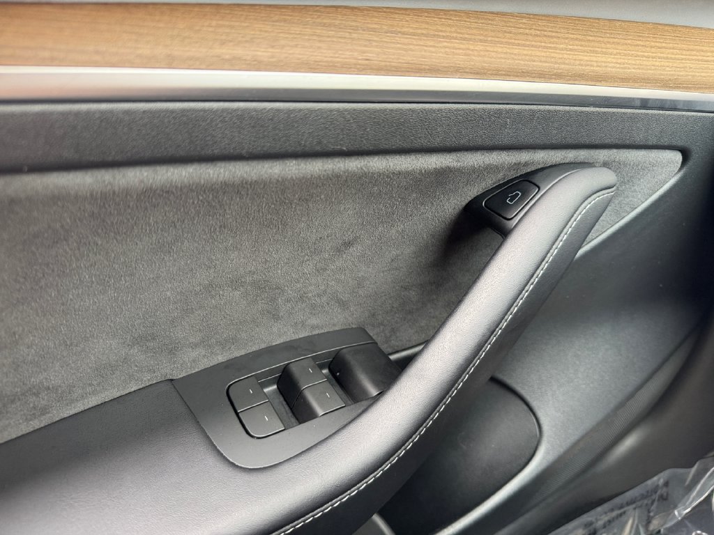 Used 2023 Tesla Model 3 Standard Range RWD image 11