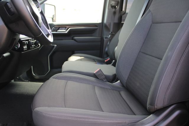 Used 2024 Chevrolet Silverado 3500 LT image 38