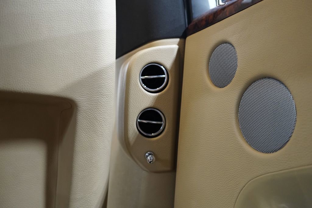 Used 2010 Rolls-Royce Ghost RWD image 43