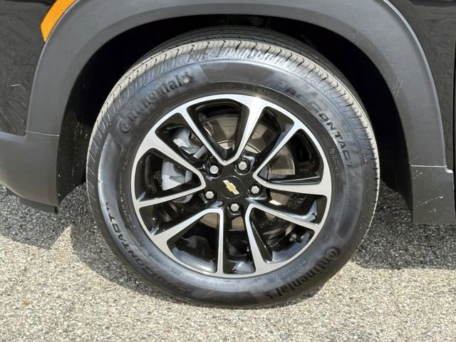 Certified 2024 Chevrolet TrailBlazer LT w/ LT Cold Weather Package FWD image 11