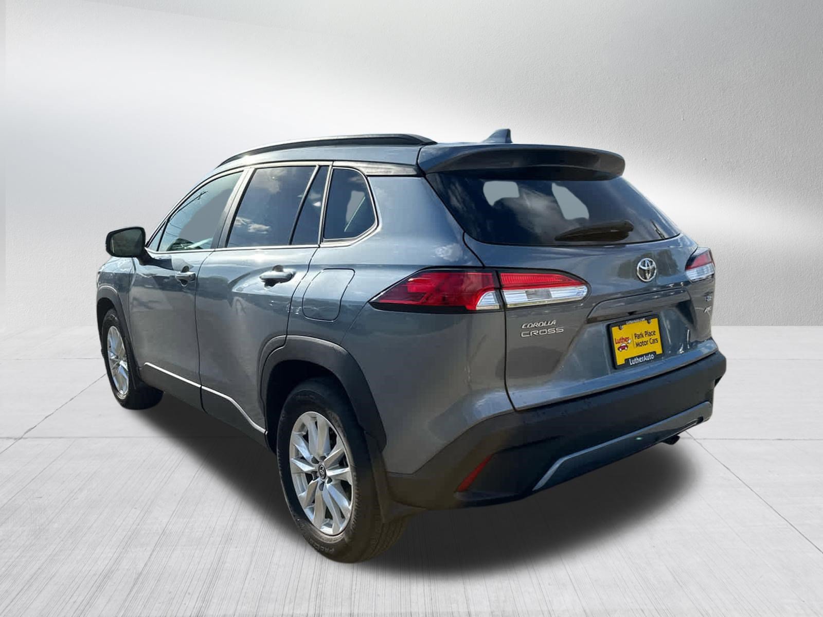 Used 2023 Toyota Corolla Cross LE AWD/4WD image 5