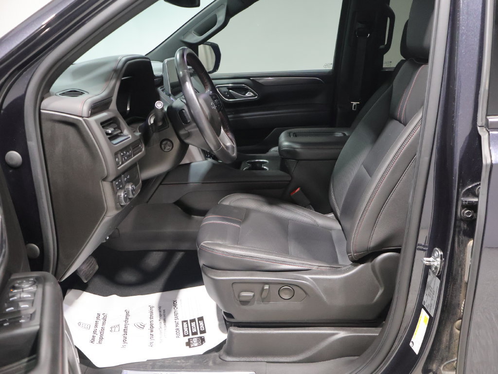 Used 2022 Chevrolet Suburban RST w/ Luxury Package AWD/4WD image 11