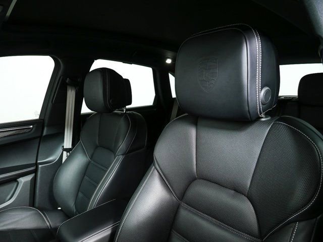 Used 2025 Porsche Macan GTS AWD/4WD image 5