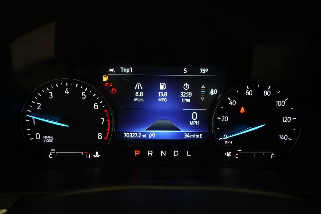 Used 2021 Ford Explorer XLT w/ Equipment Group 202A AWD/4WD image 2