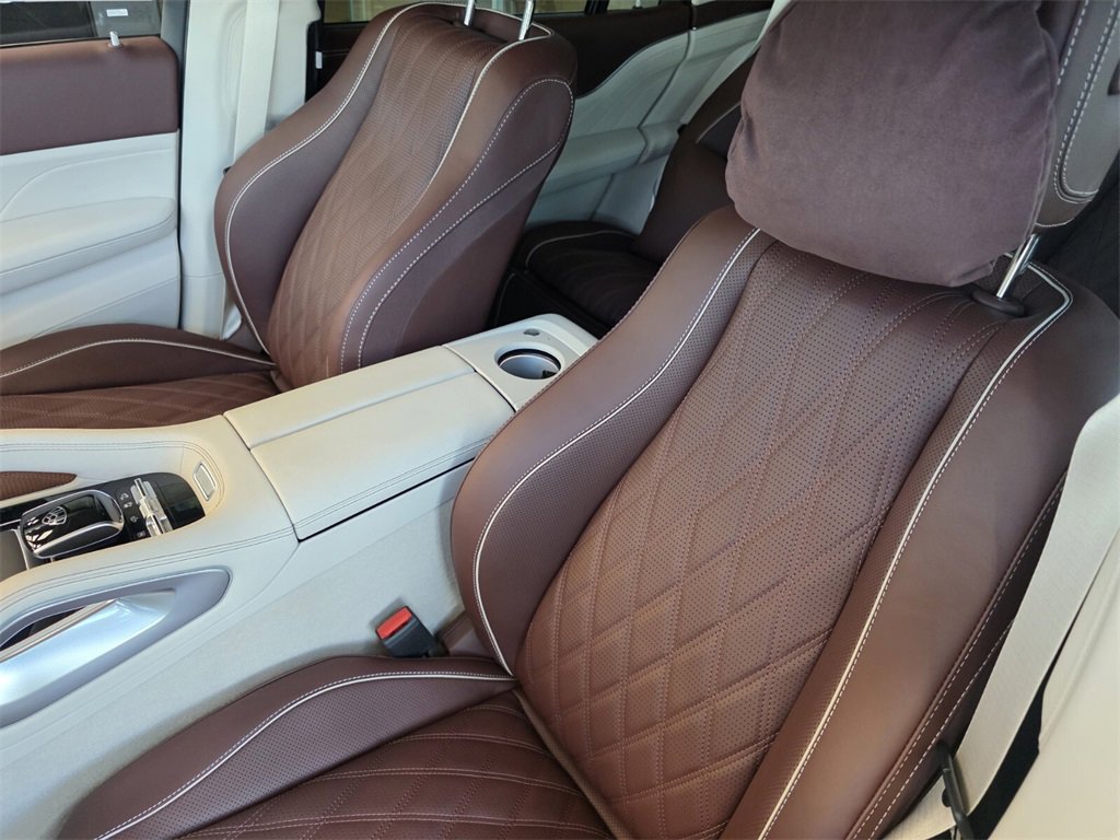 New 2026 Mercedes-Benz Maybach GLS 600 4MATIC image 10