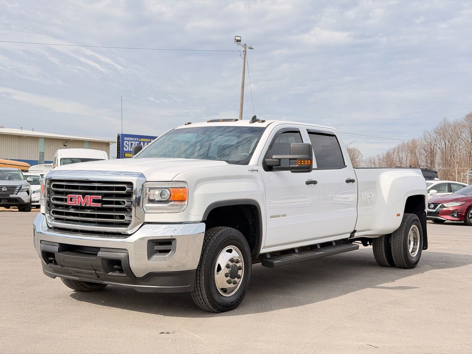 Used 2017 GMC Sierra 3500 4x4 Crew Cab image 10