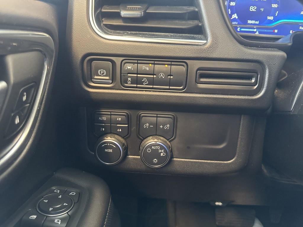 Used 2023 Chevrolet Suburban Premier AWD/4WD image 12