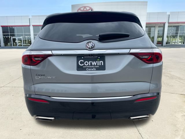 Used 2023 Buick Enclave Essence AWD/4WD image 4