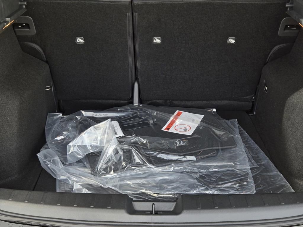 New 2026 Nissan Kicks S image 9