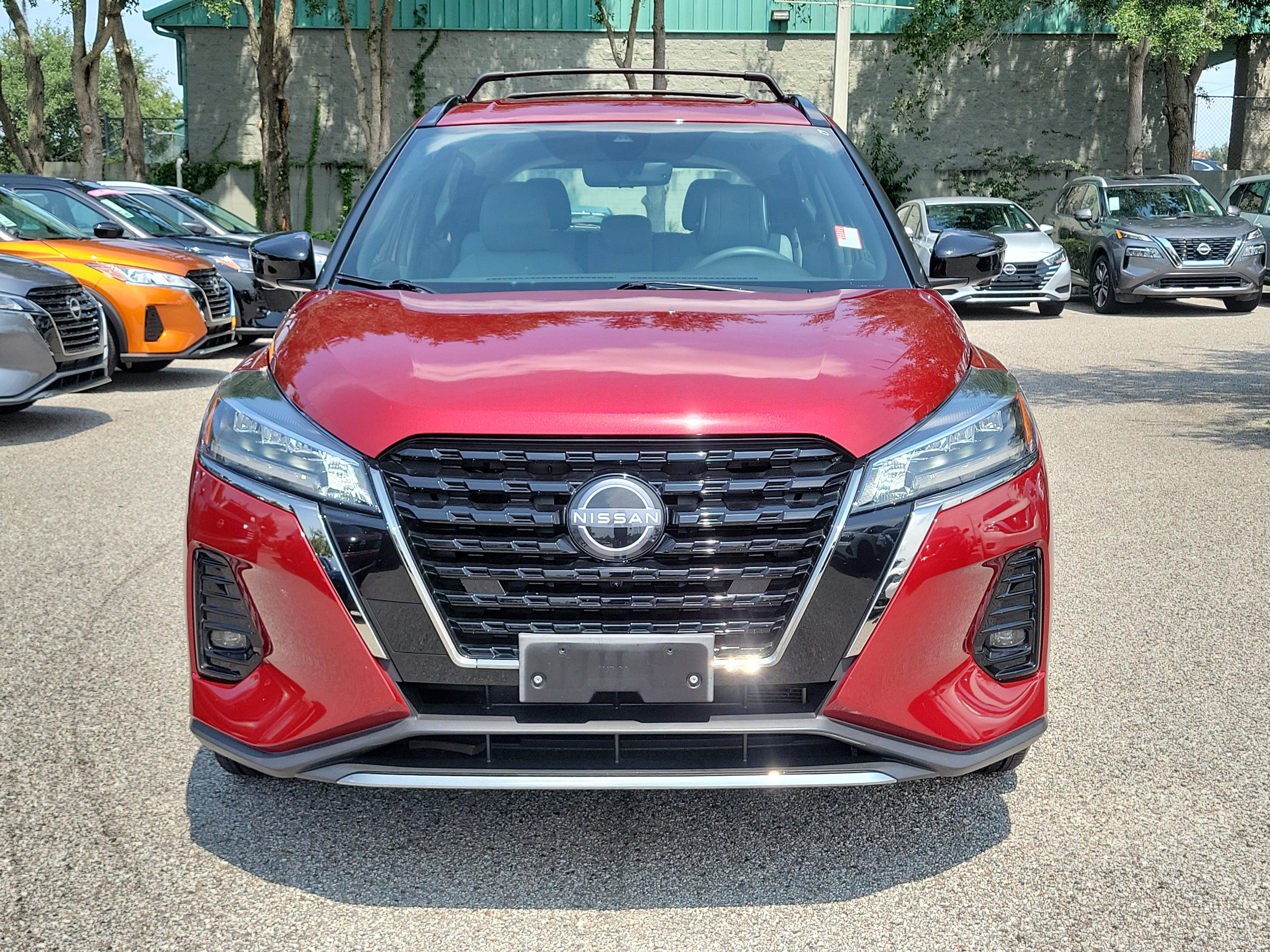 Certified 2024 Nissan Kicks SR w/ SR Premium Package FWD image 2