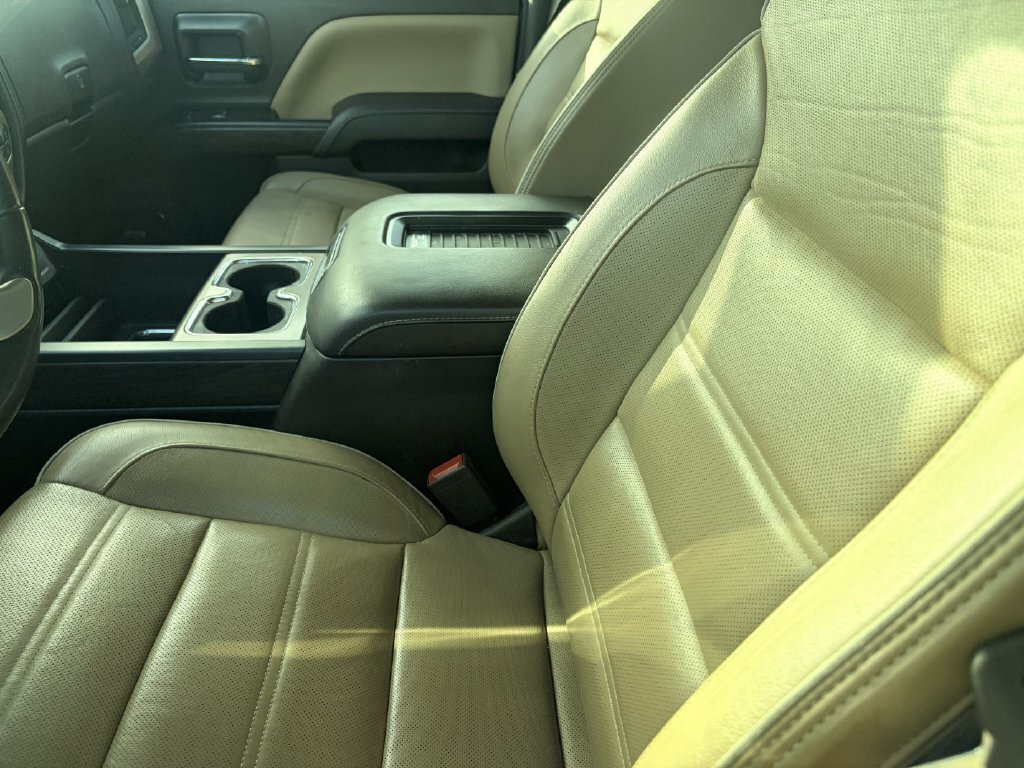 Used 2017 GMC Sierra 3500 Denali w/ Duramax Plus Package AWD/4WD image 8