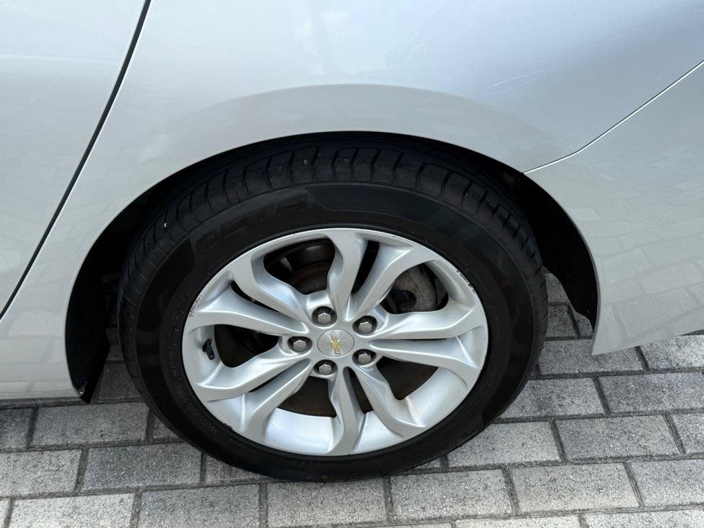 Used 2019 Chevrolet Cruze LS w/ LS Convenience Package FWD image 32