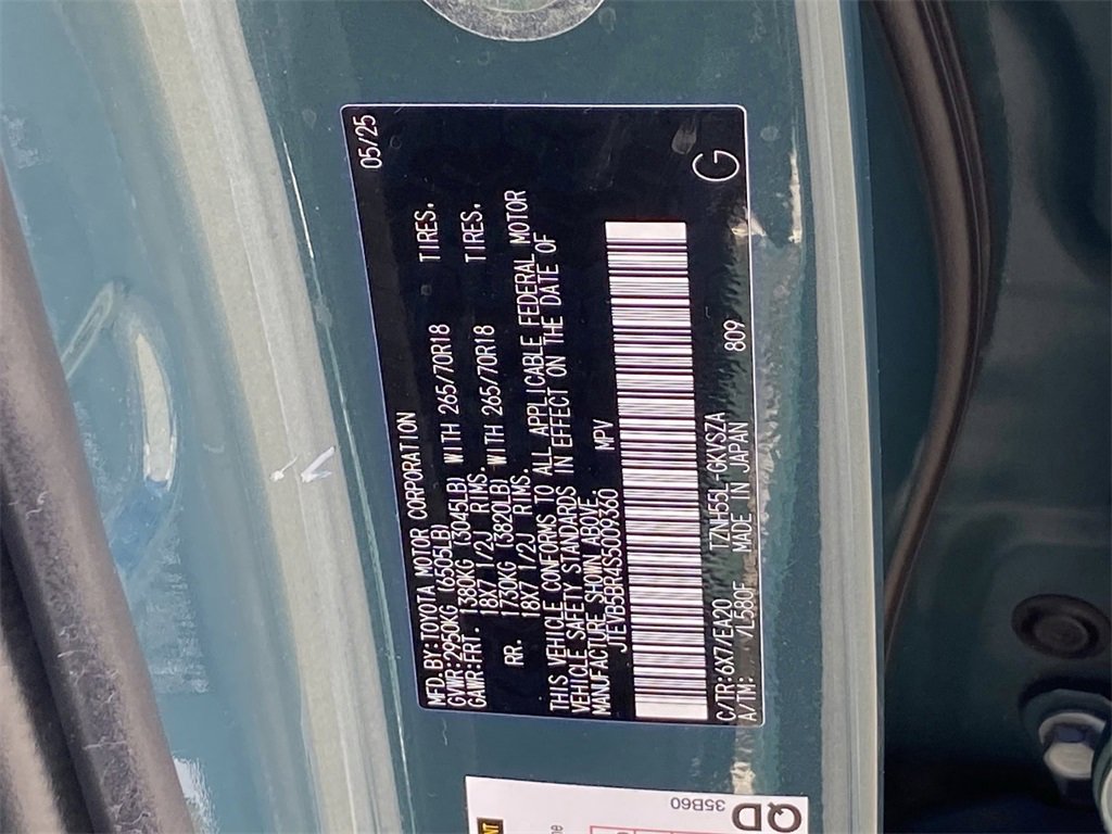 Certified 2025 Toyota 4Runner TRD Off-Road Premium image 34