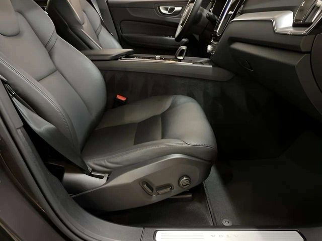 Used 2025 Volvo XC60 B5 Core AWD/4WD image 87