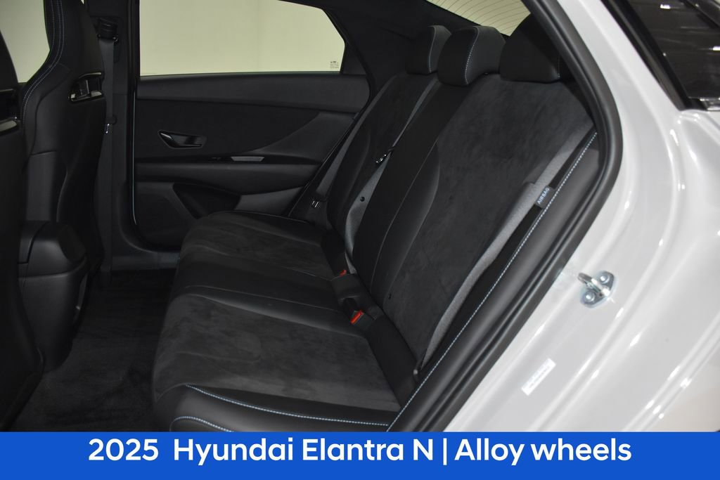 Used 2025 Hyundai Elantra N Base image 28