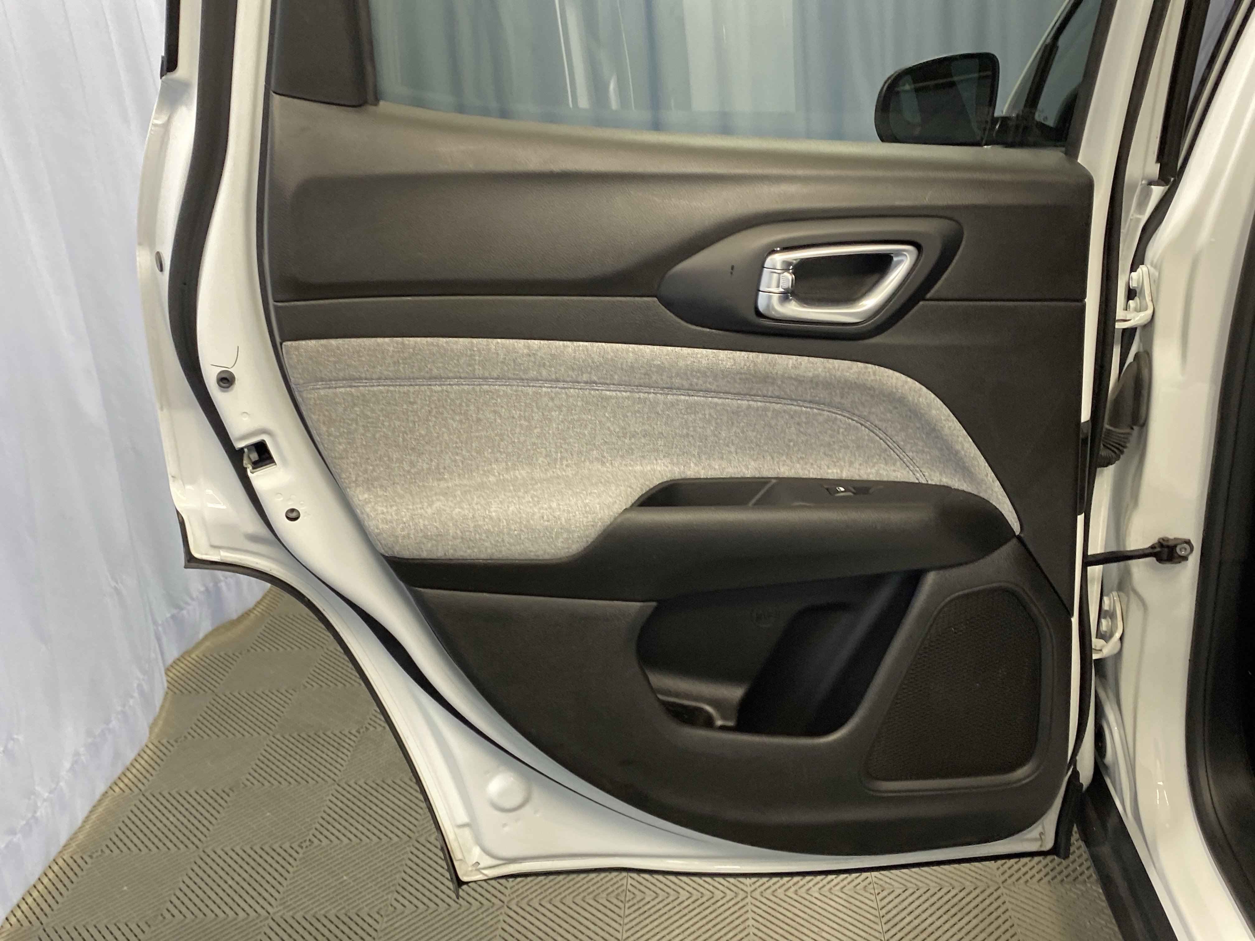 Certified 2024 Jeep Compass Latitude image 23