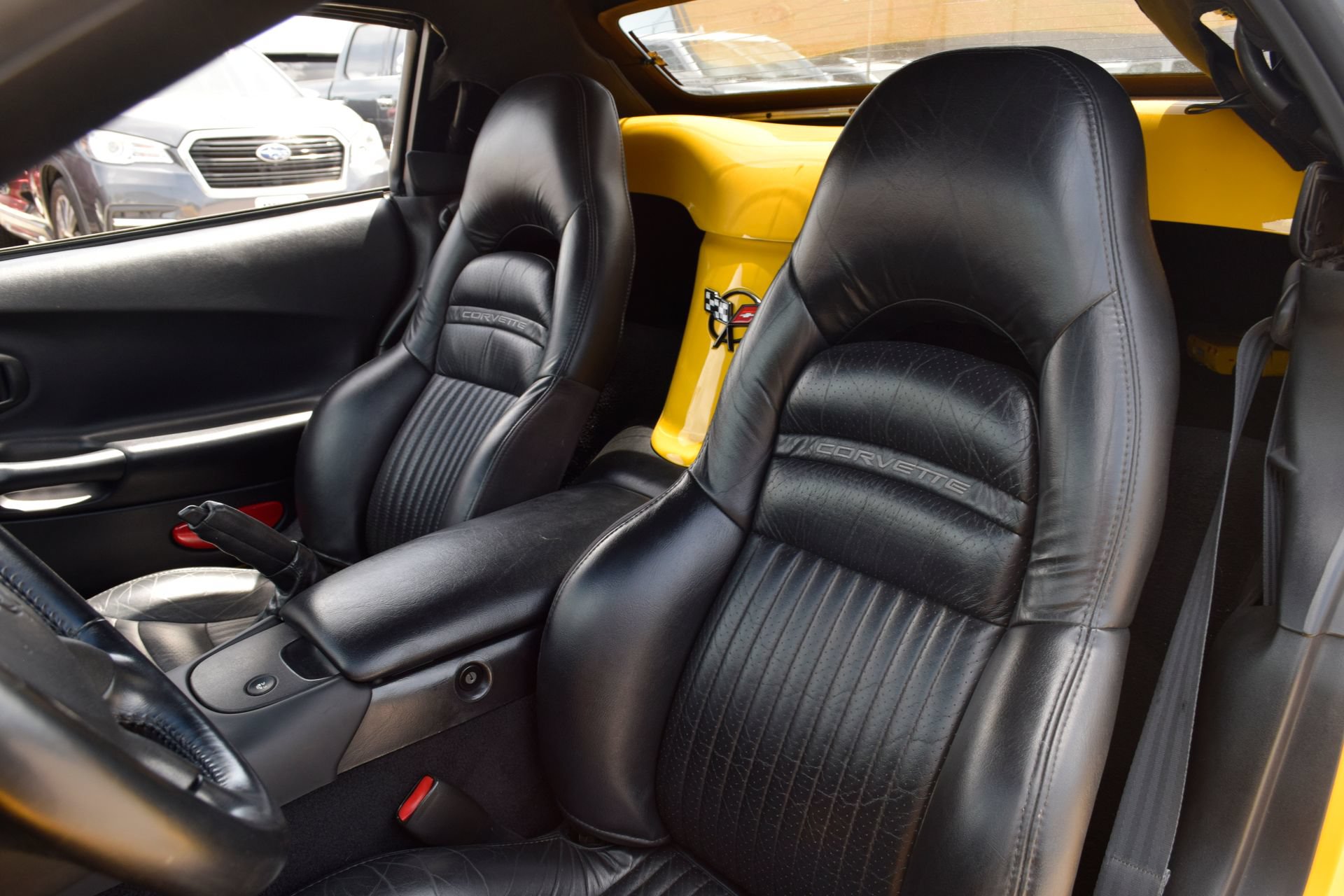 Used 2000 Chevrolet Corvette Convertible w/ Memory Pkg RWD image 12