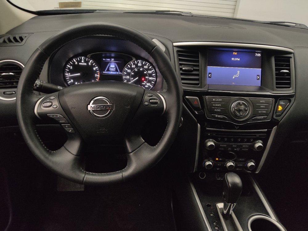 Used 2018 Nissan Pathfinder SV AWD/4WD image 22