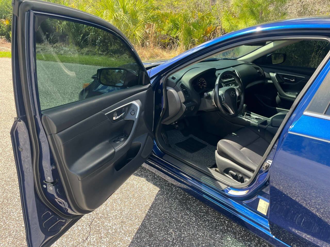 Used 2017 Nissan Altima 3.5 SR image 37