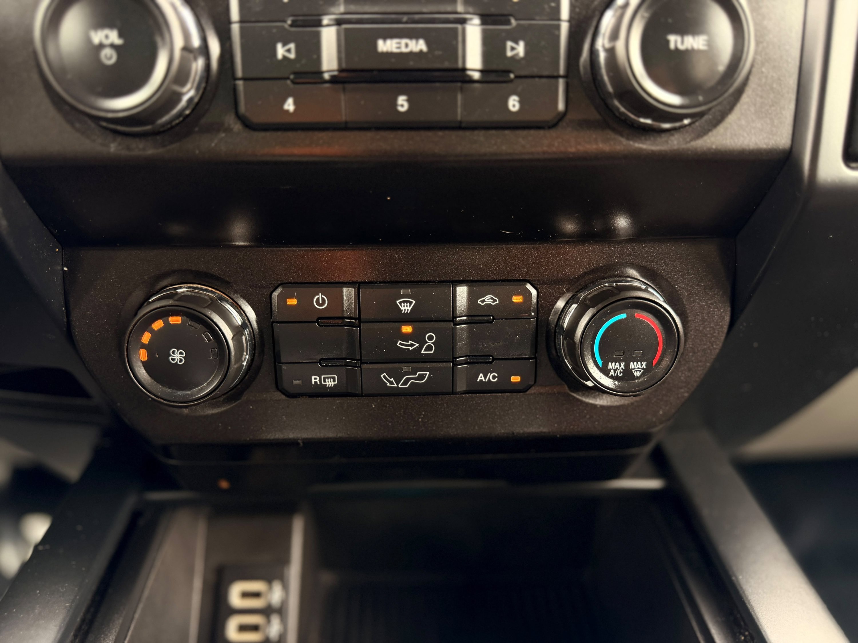 Used 2019 Ford F150 XL w/ Equipment Group 101A Mid AWD/4WD image 30