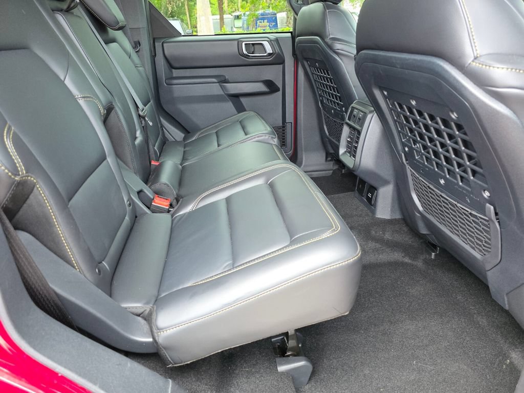 Used 2025 Ford Bronco Badlands w/ Sasquatch Package AWD/4WD image 17