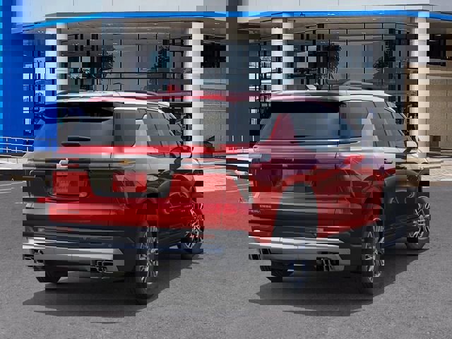 New 2026 Chevrolet Traverse LT w/ Driver Confidence Package FWD image 4