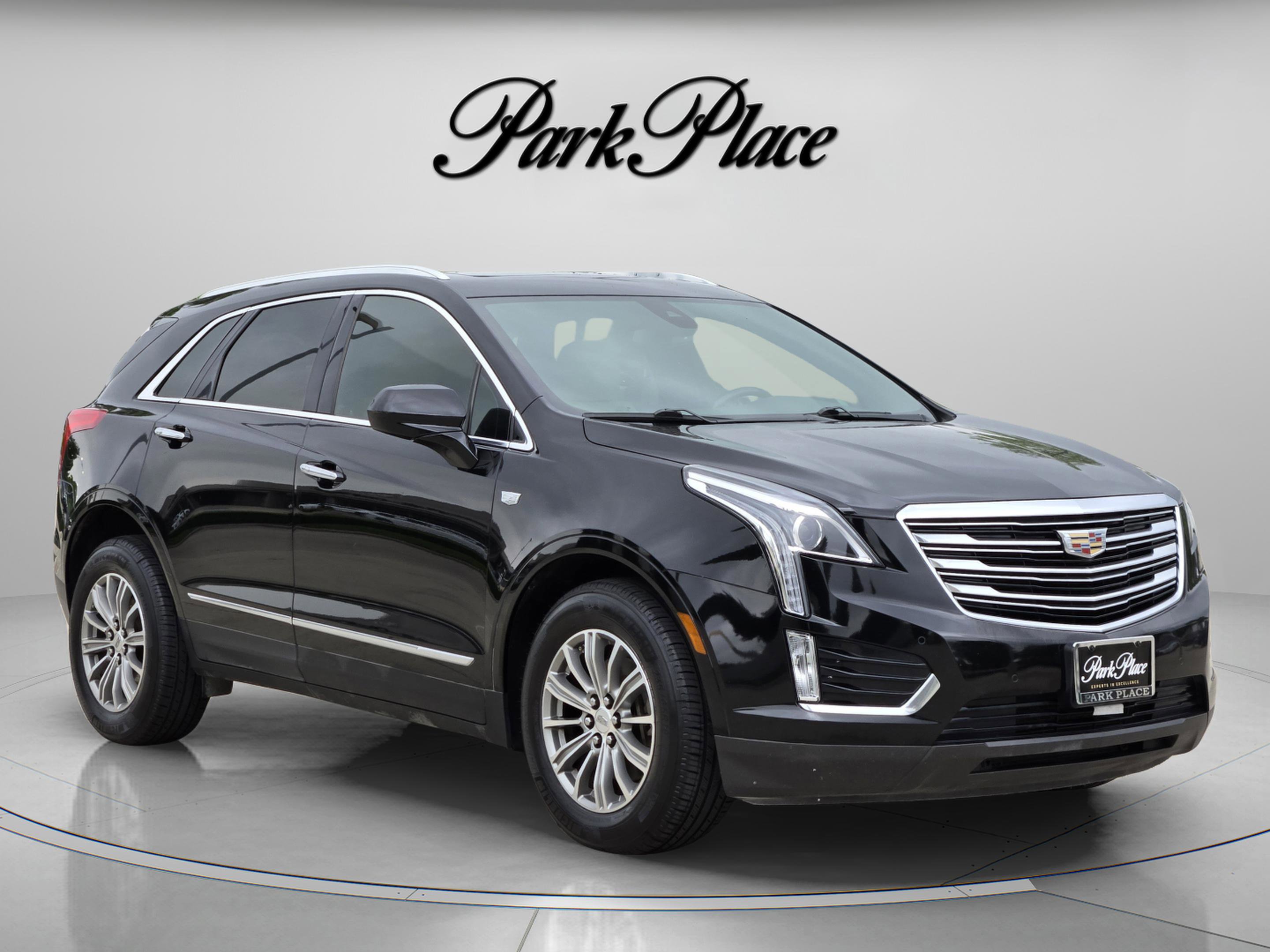 Used 2017 Cadillac XT5 Luxury w/ Driver Awareness Package AWD/4WD image 7