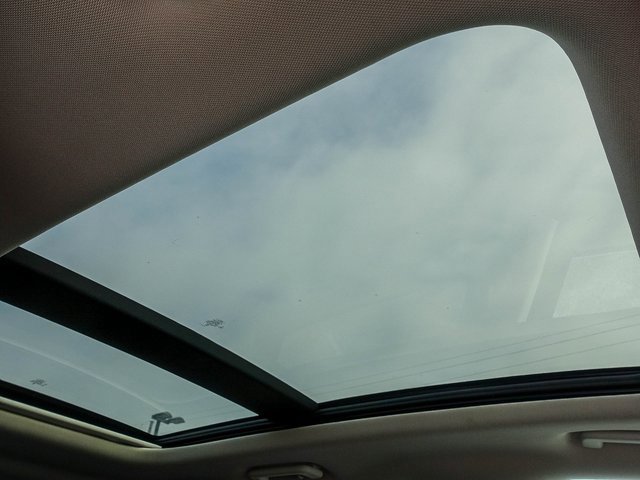 Used 2024 Ford Edge SEL w/ Convenience Package image 3