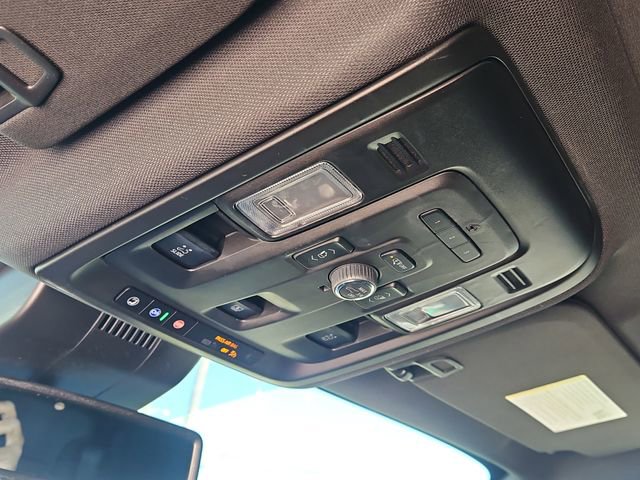 Used 2023 Chevrolet Tahoe Z71 w/ Luxury Package image 28