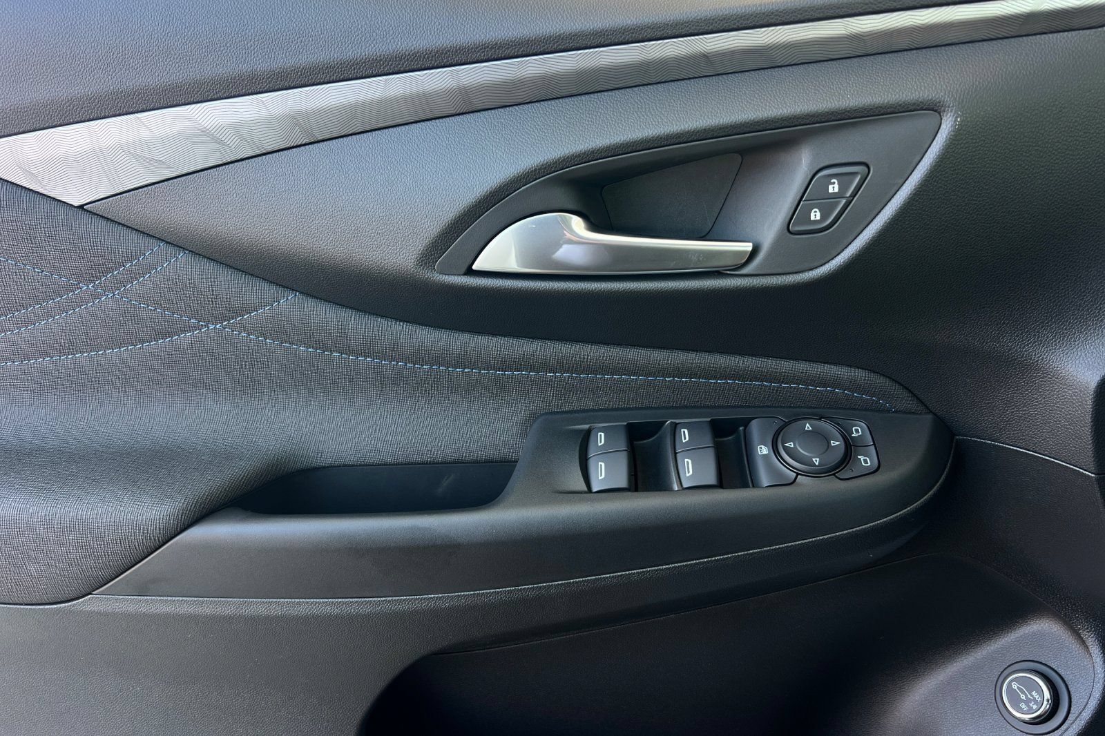 New 2026 Buick Envista Sport Touring w/ Convenience I Package FWD image 8